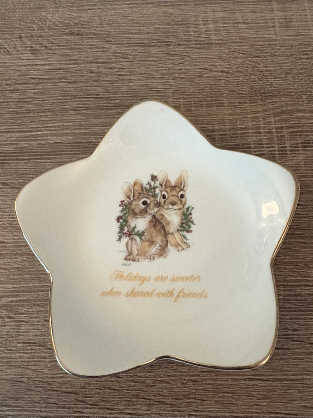 Star Shaped Christmas Holiday Dish Designers Collection, Bunnies & Holly